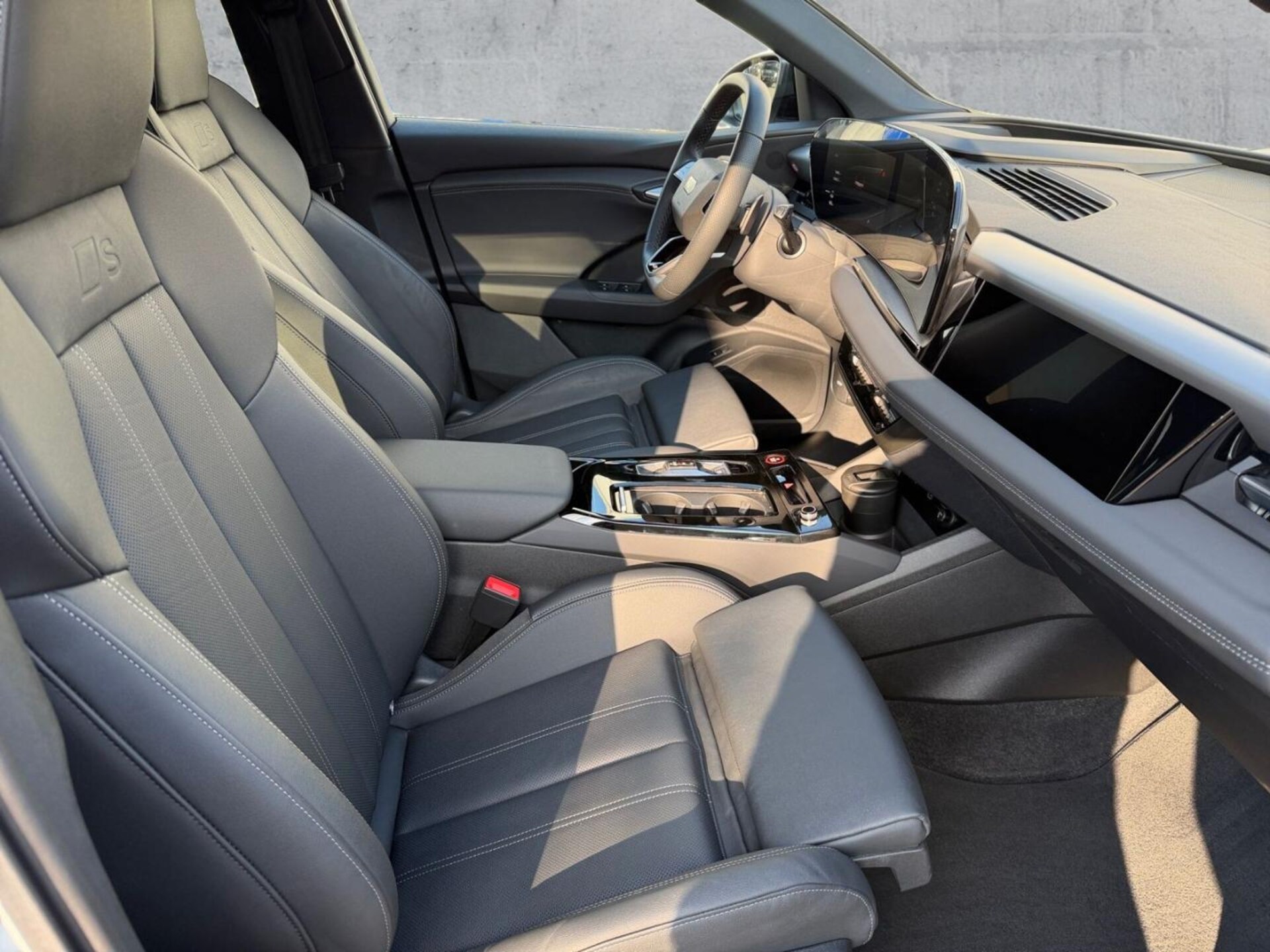 Audi SQ6 SUV e-tron