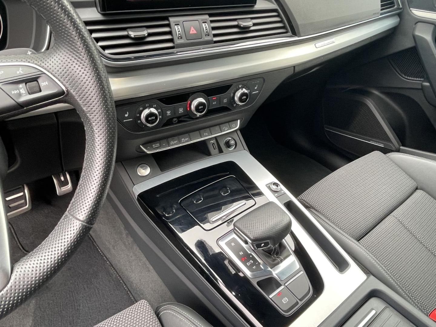 Bild über Audi Q5 Sportback 40 TFSI quattro S tronic - für weitere Informationen kontaktieren Sie den Audi Partner
