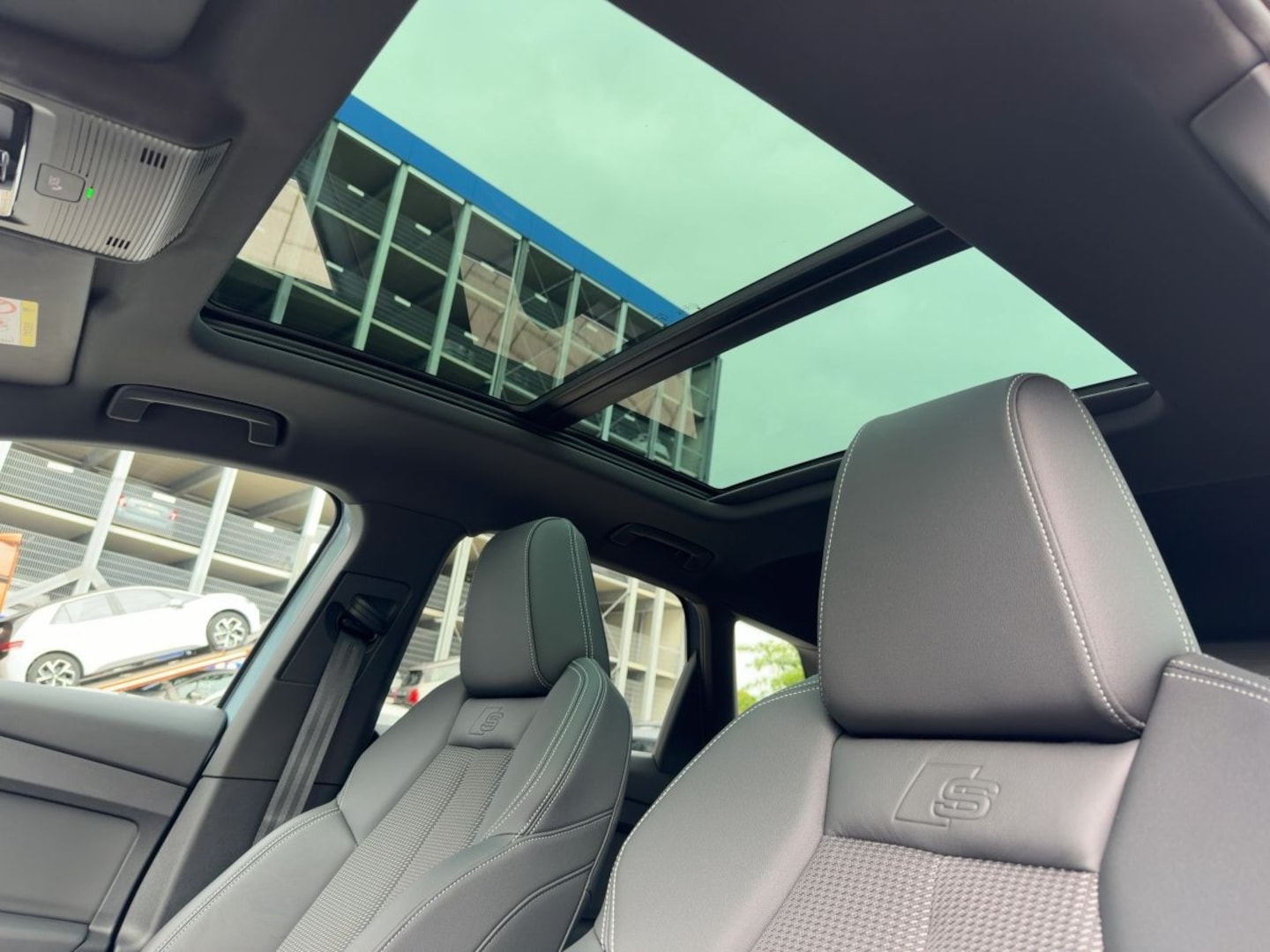 Bild über Audi Q4 e-tron 50 e-tron quattro - für weitere Informationen kontaktieren Sie den Audi Partner