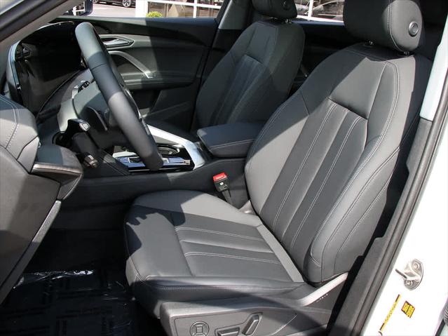 2025 AUDI Q5 - Image 11