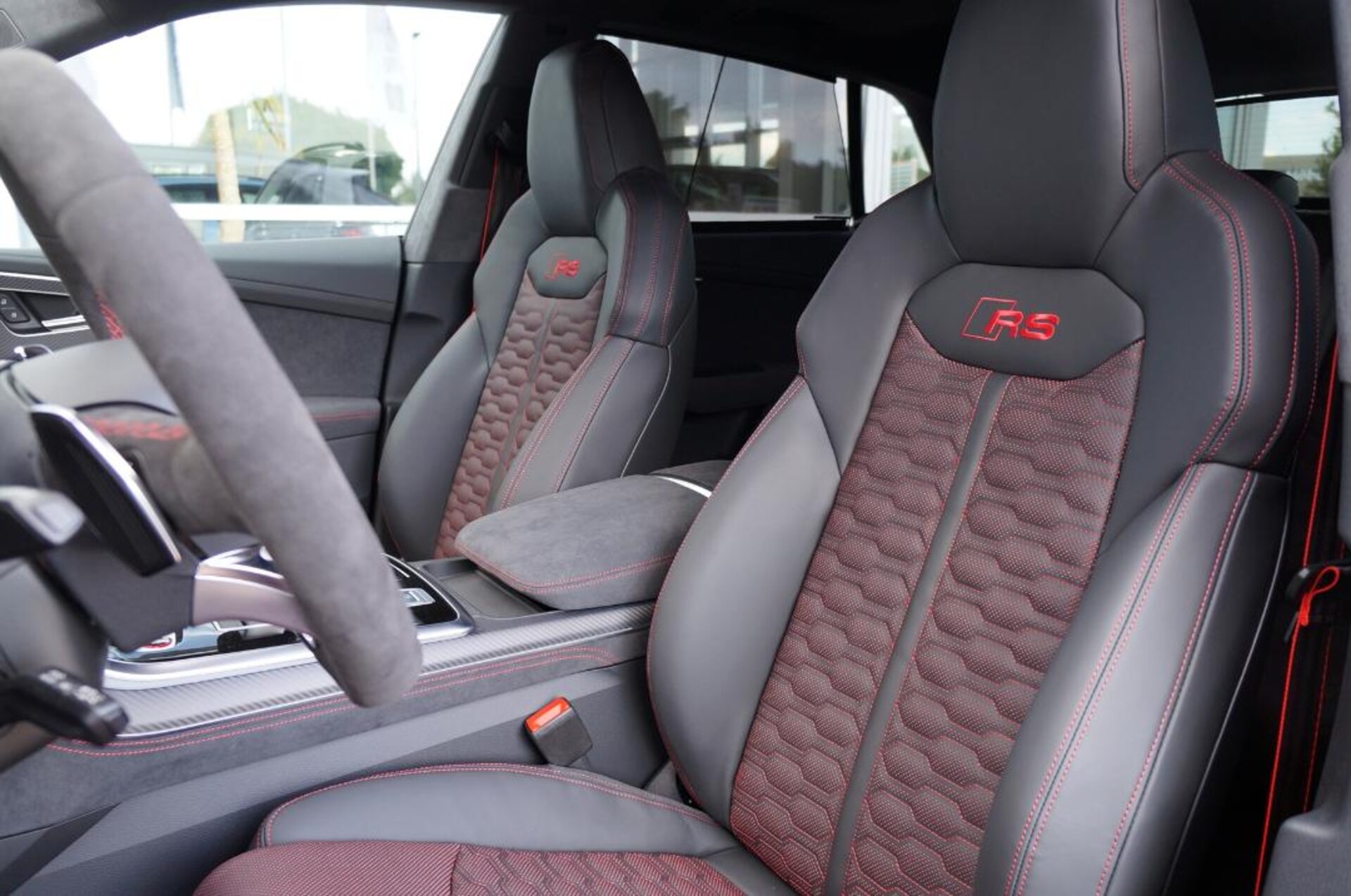 Audi RS Q8 SUV performance