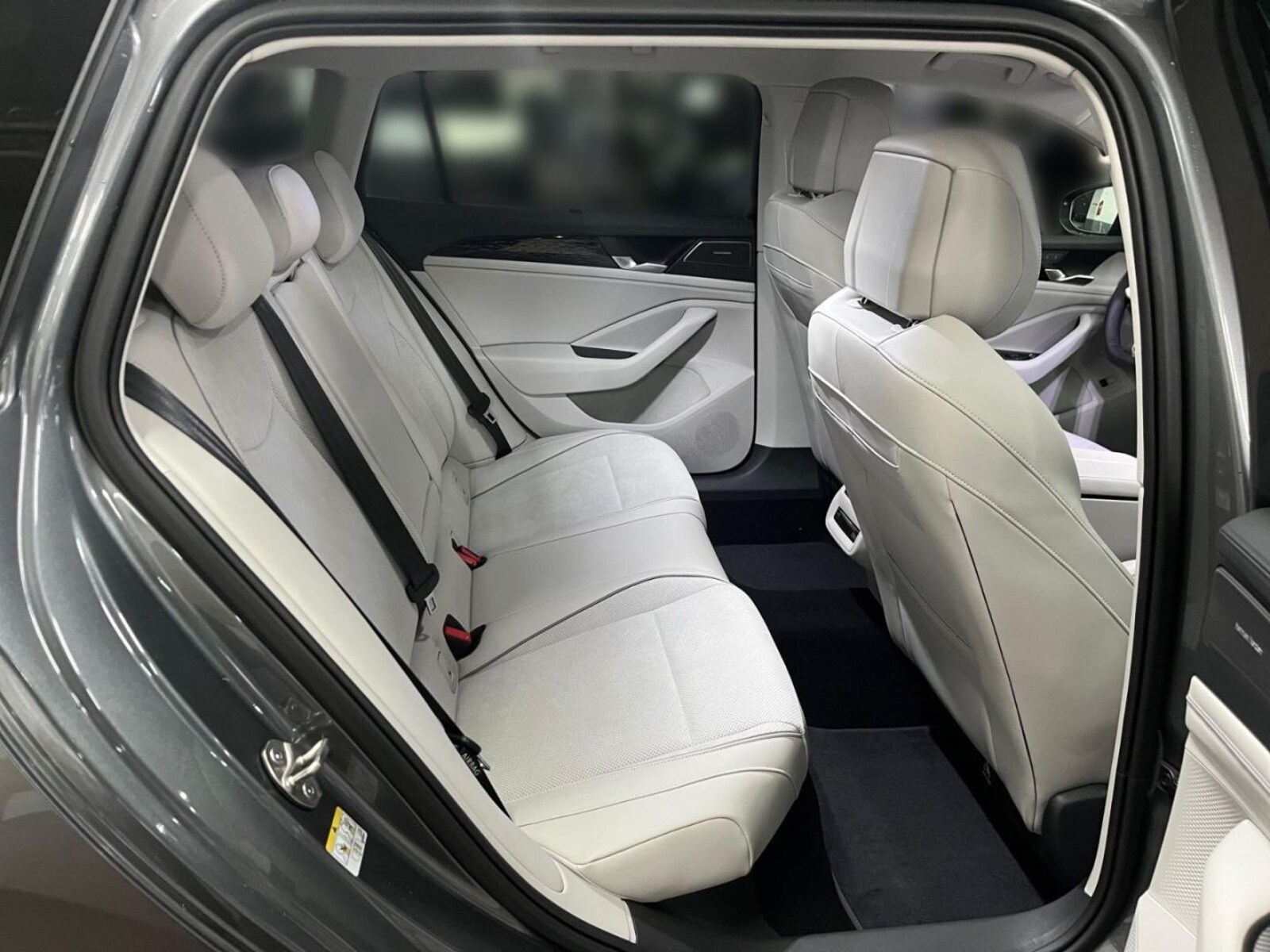 Volkswagen Passat – Bild 14