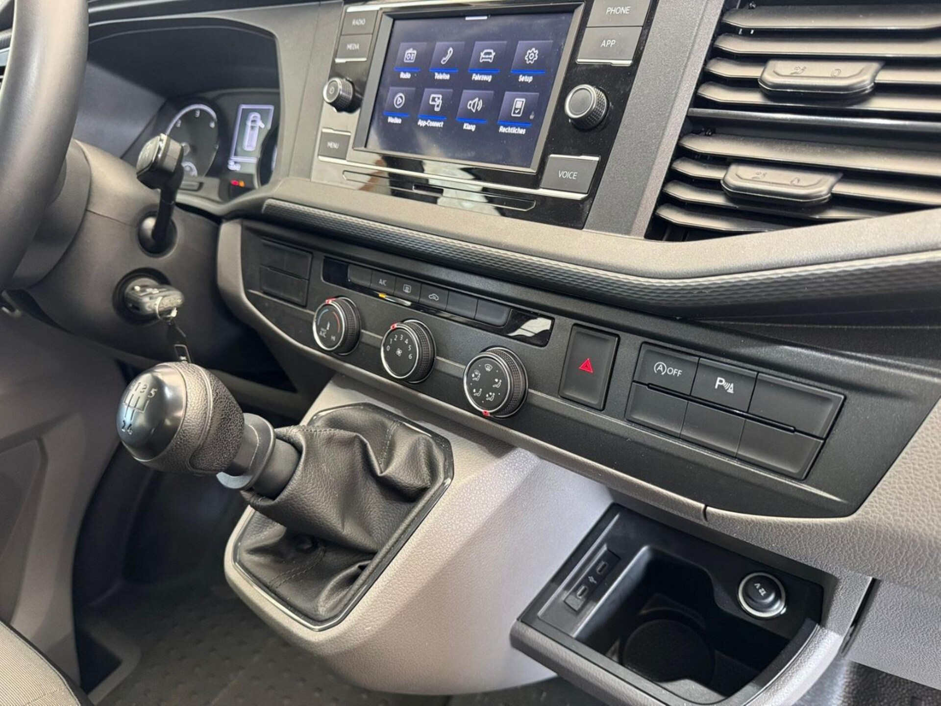 Volkswagen T6.1 Transporter Kombi kurzer Radstand