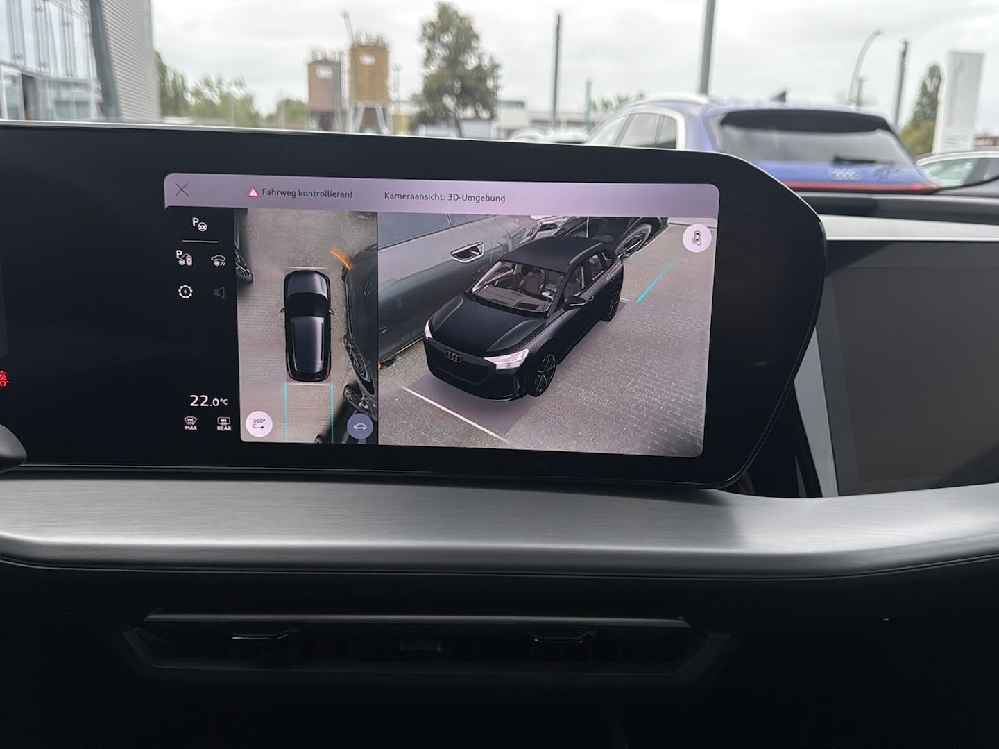 Bild über Audi Q4 SUV e-tron e-tron quattro 220 kW - für weitere Informationen kontaktieren Sie den Audi Partner
