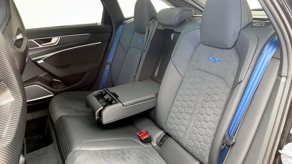 Bild som visar&nbsp;Audi RS 6 Avant&nbsp;RS 6 Avant performance 630 hk tiptronic - för mer information kontakta din Audi Partner