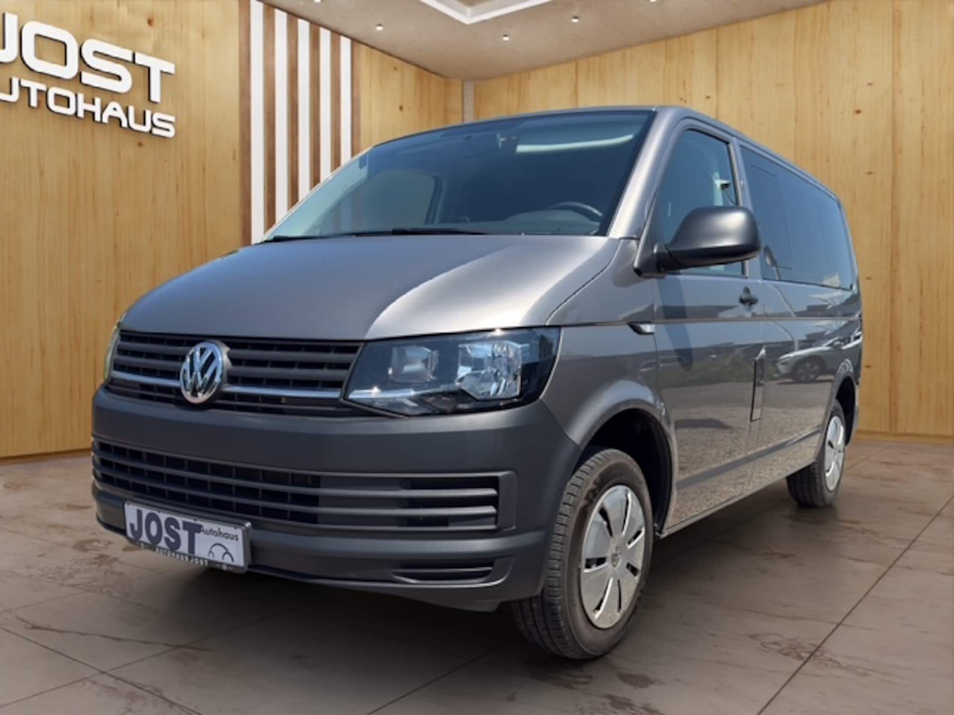 Volkswagen T6 Transporter Kombi