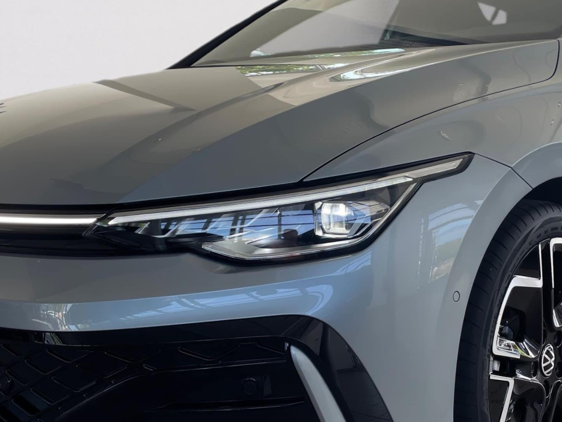 Volkswagen Golf R-Line