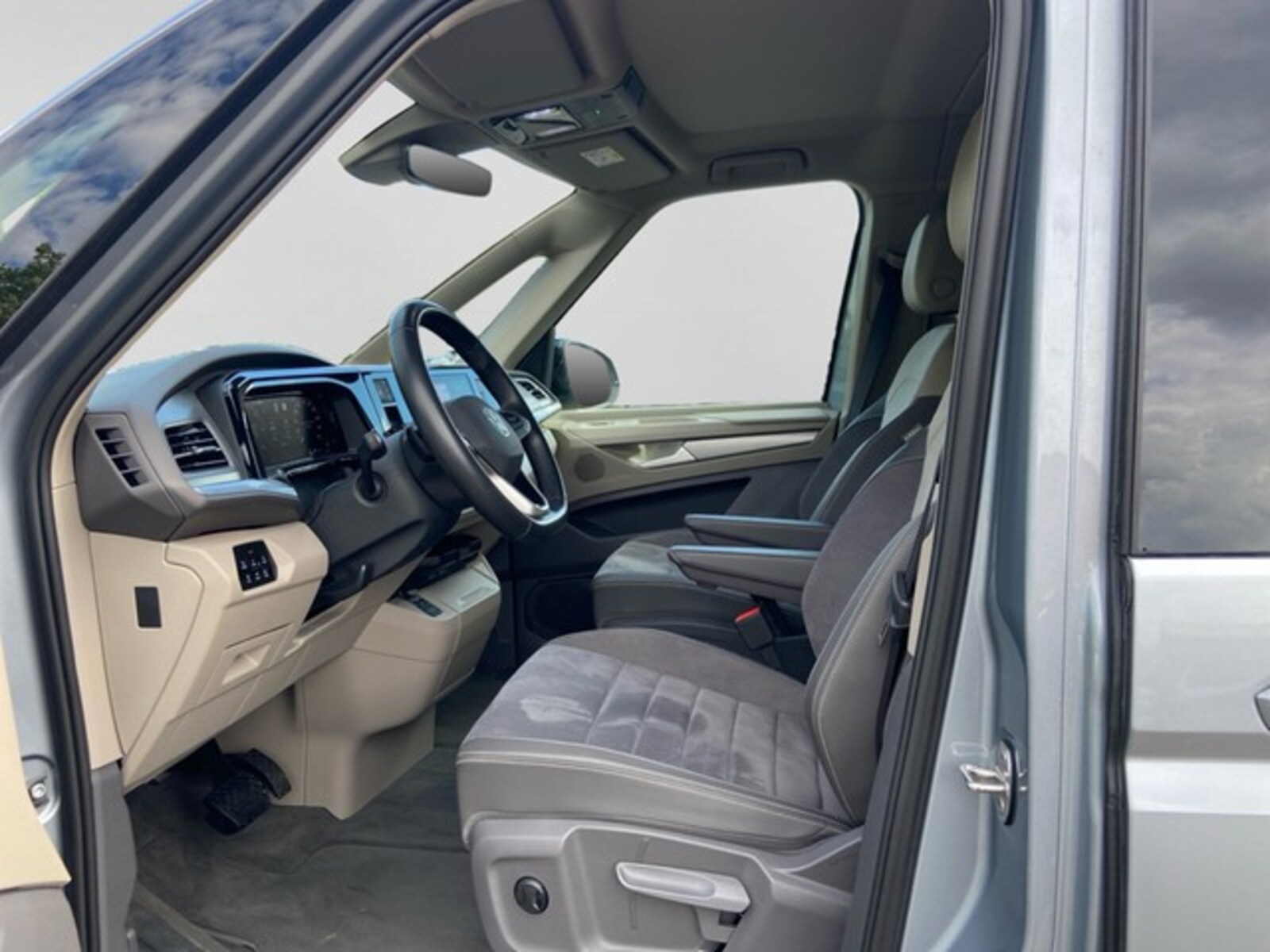 Volkswagen Multivan – Bild 10
