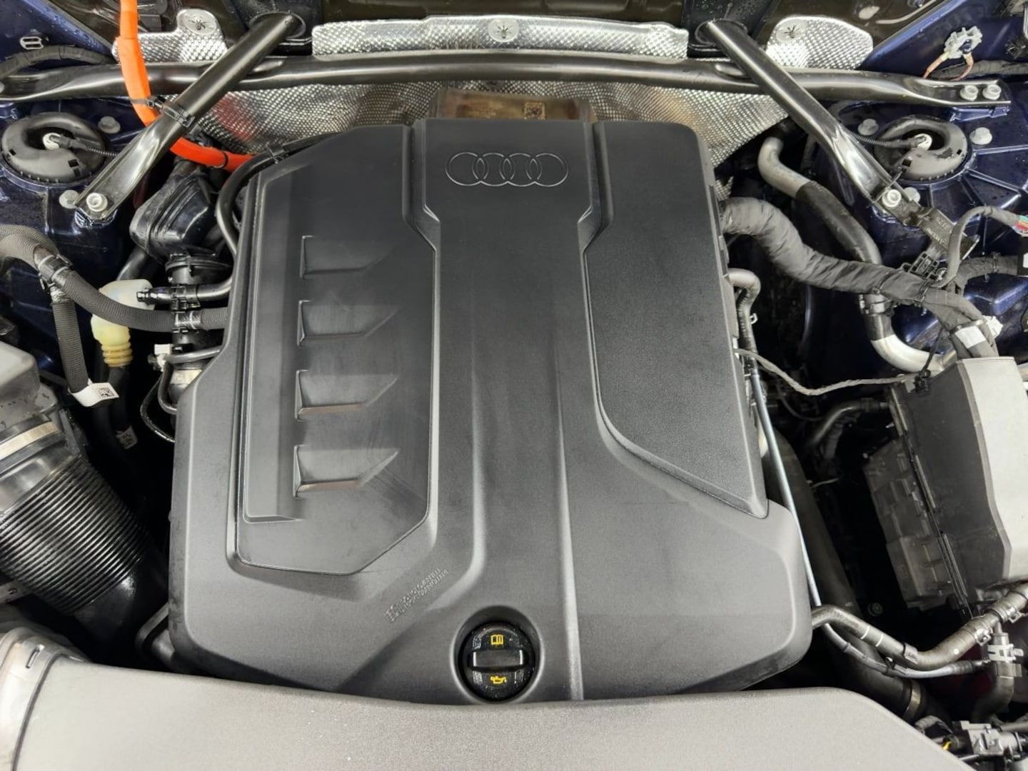 Bild über Audi Q5 SUV e-hybrid e-hybrid quattro 220 kW S tronic - für weitere Informationen kontaktieren Sie den Audi Partner
