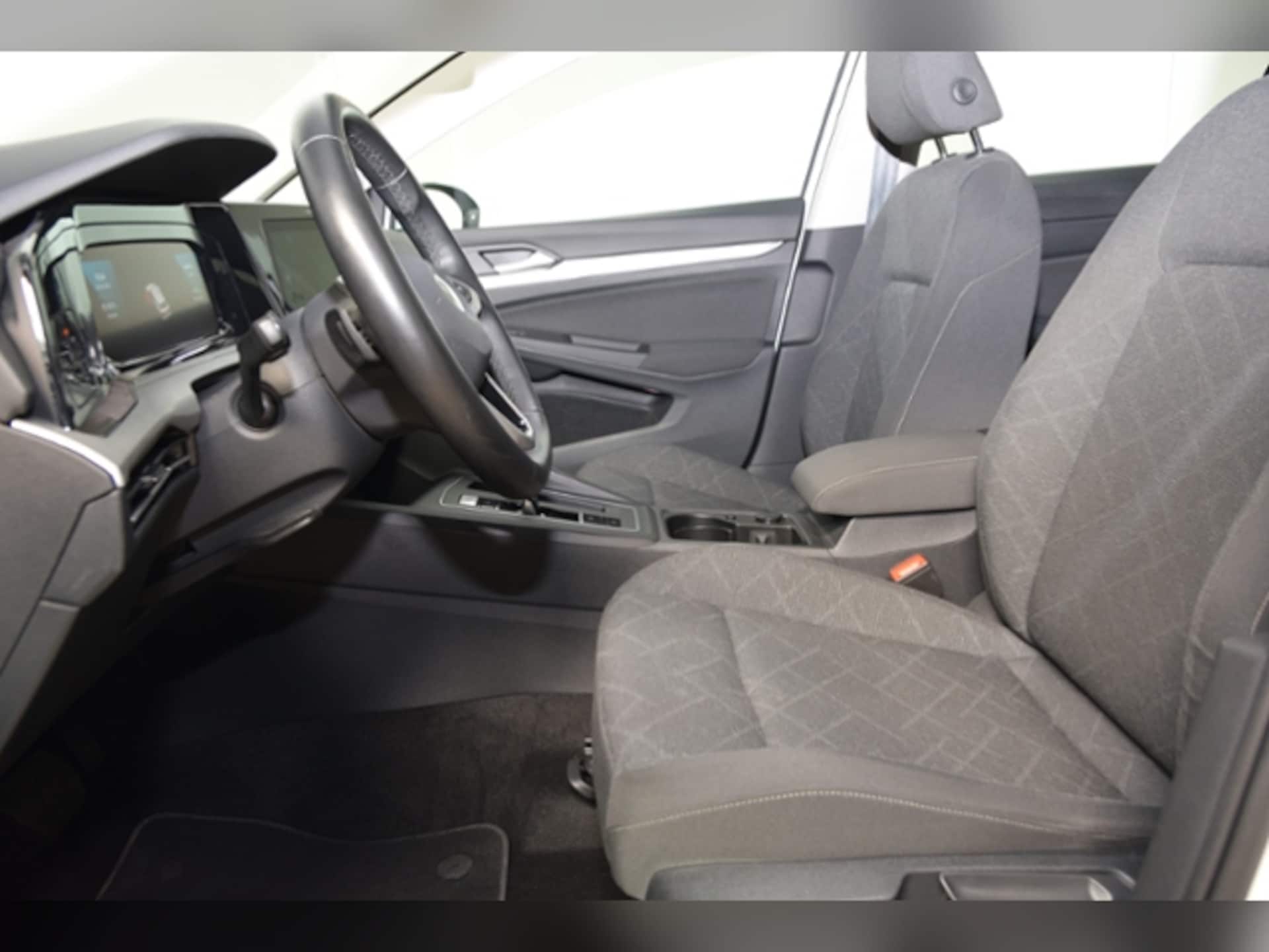 Volkswagen Golf Variant Life
