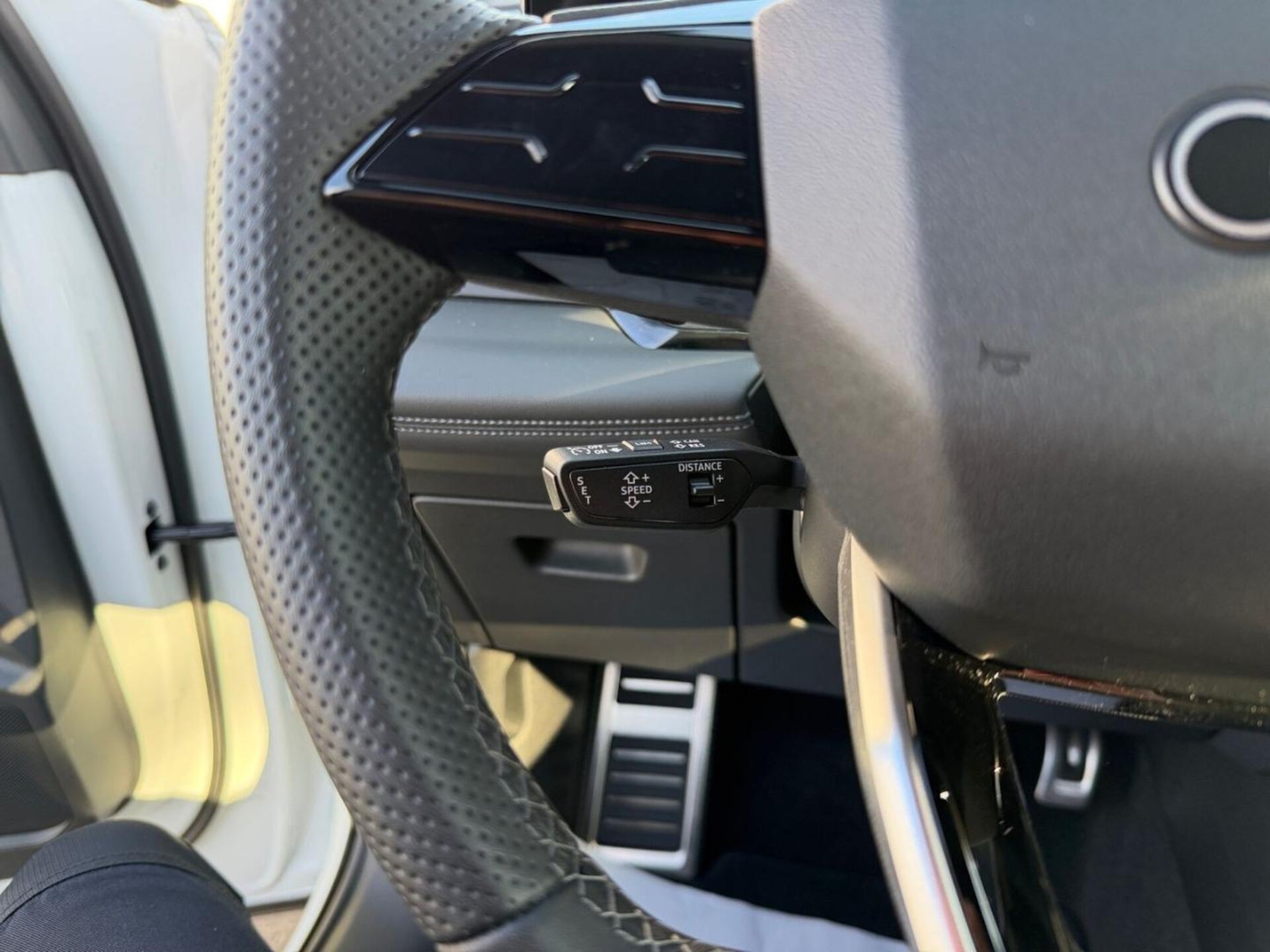 Audi SQ6 SUV e-tron
