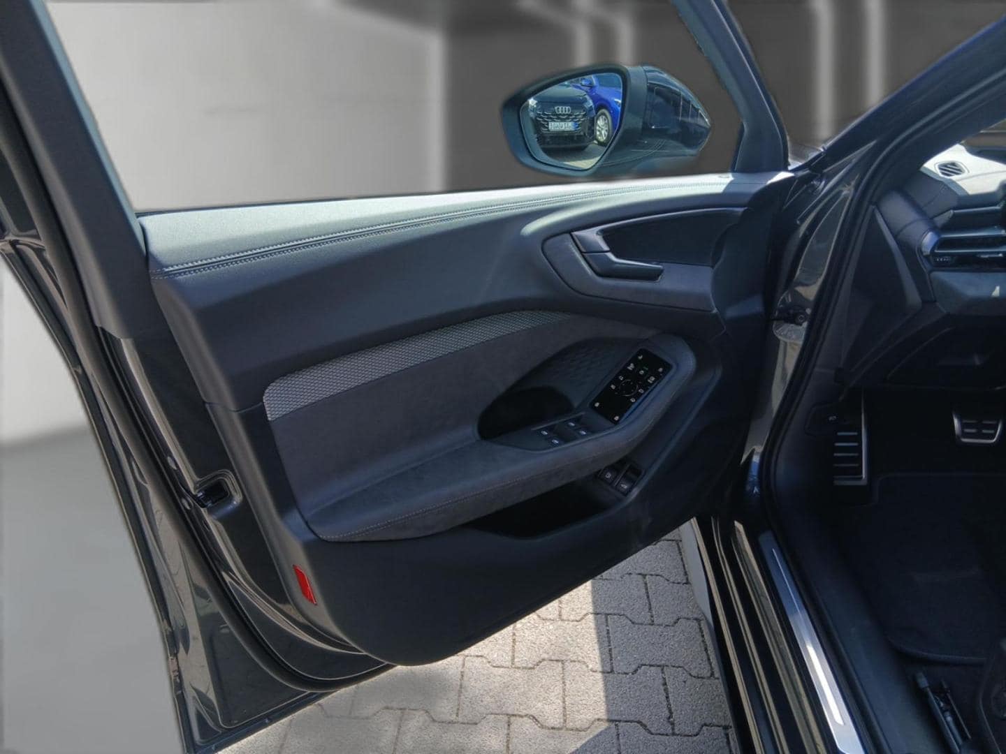 Bild über Audi A5 Limousine e-hybrid e-hybrid quattro 220 kW S tronic - für weitere Informationen kontaktieren Sie den Audi Partner