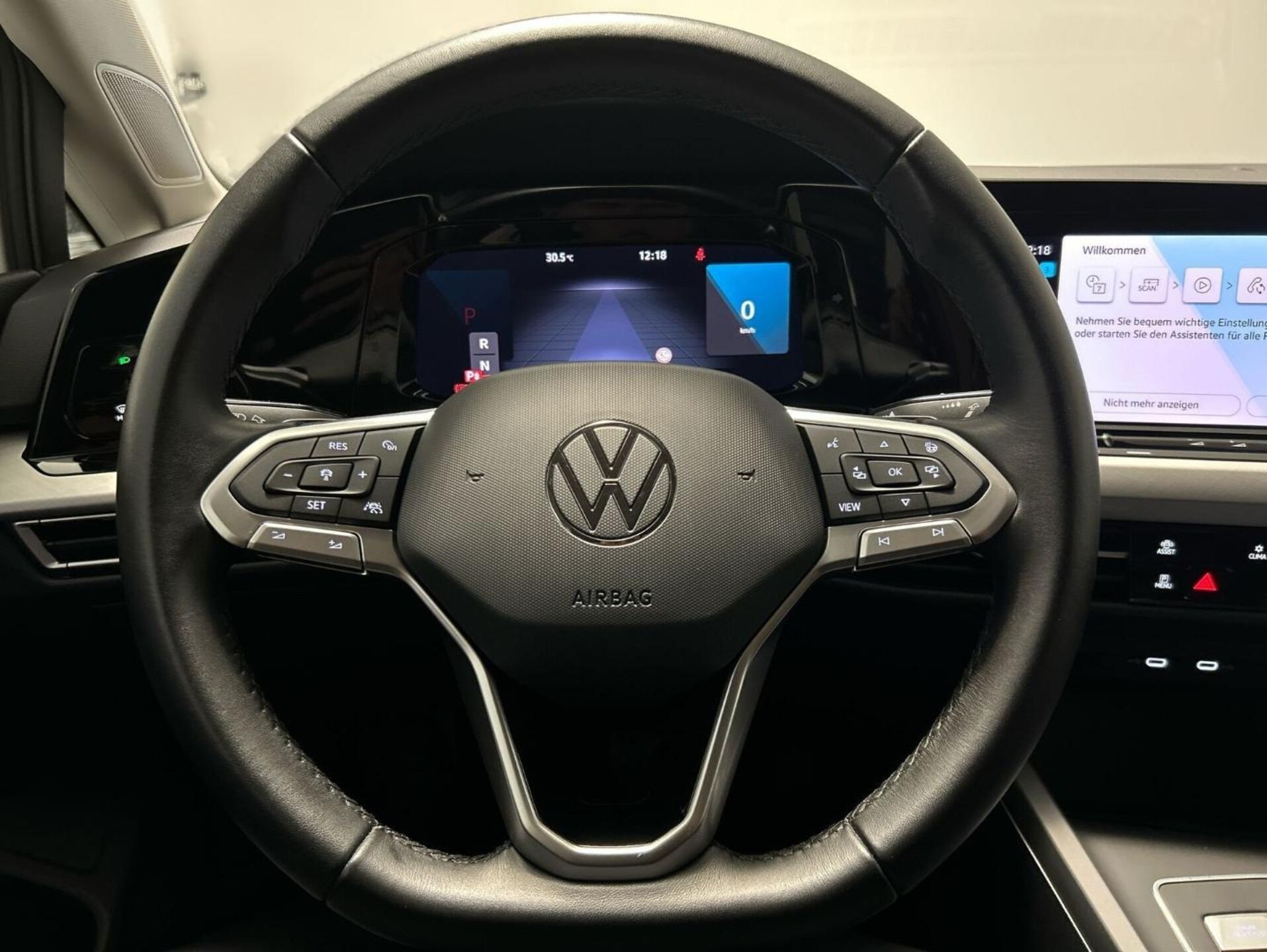 Volkswagen Golf Variant Life