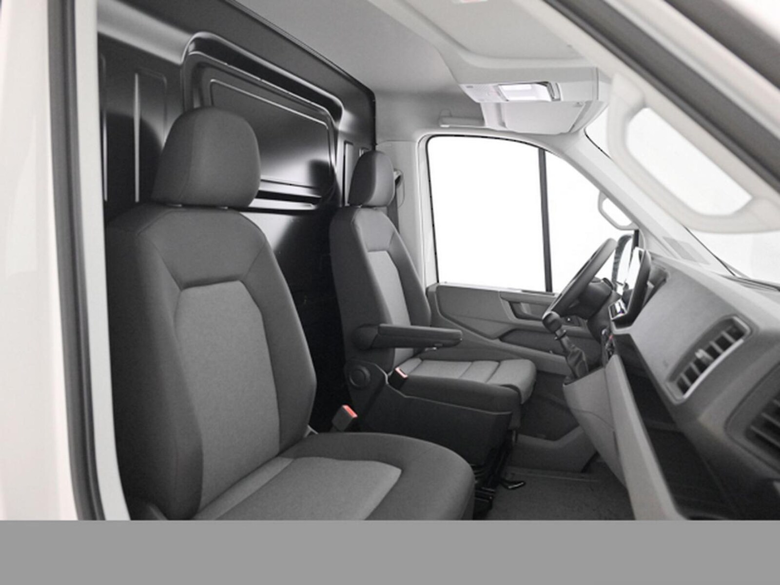 Volkswagen Crafter Kasten mittlerer Radstand – Bild 7