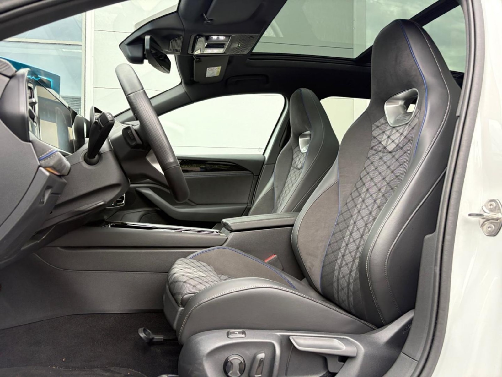 Volkswagen Passat – Bild 23