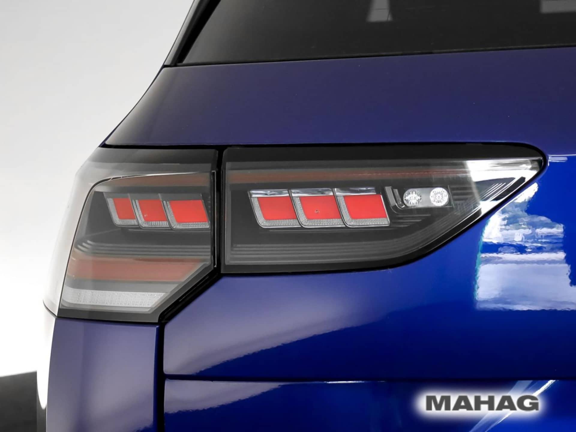 Volkswagen Golf Variant R