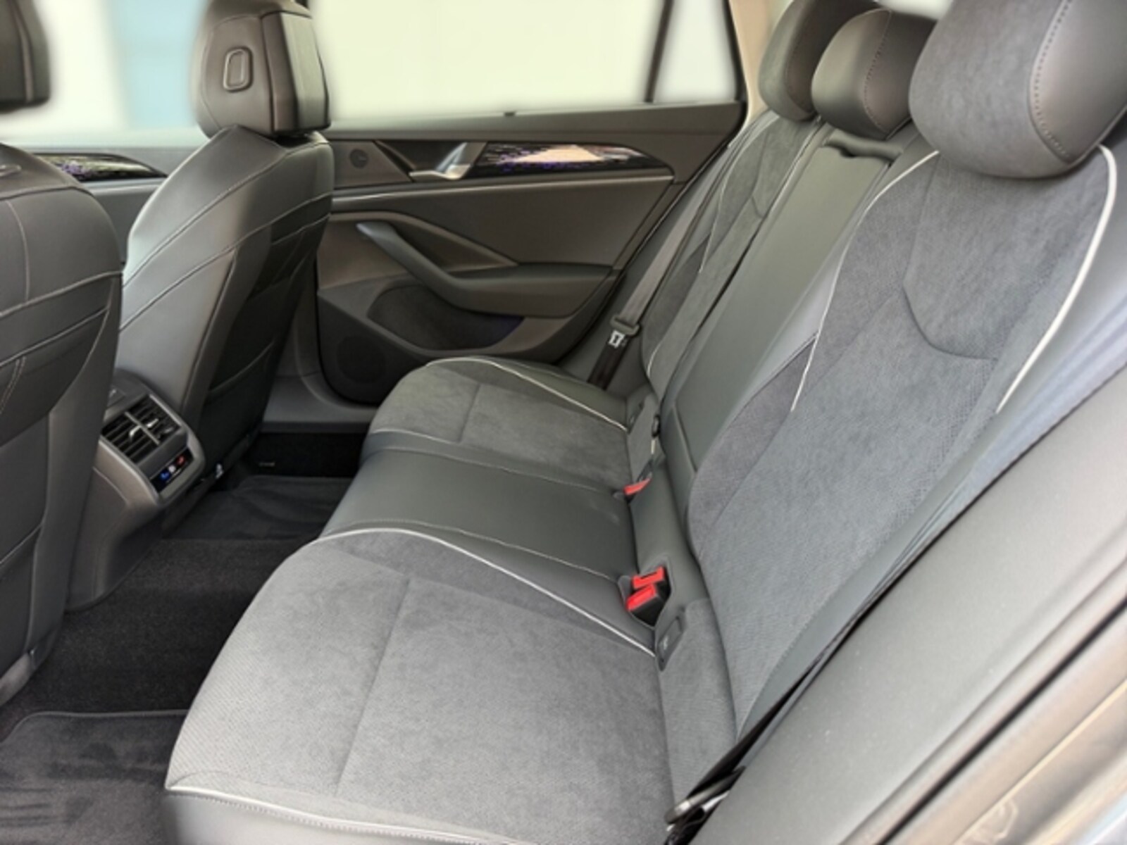 Volkswagen Passat – Bild 15