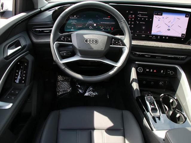 2025 AUDI Q5 - Image 16