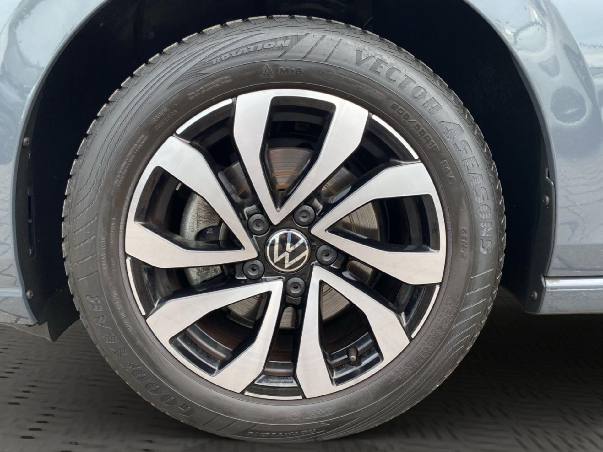 Volkswagen Golf Active