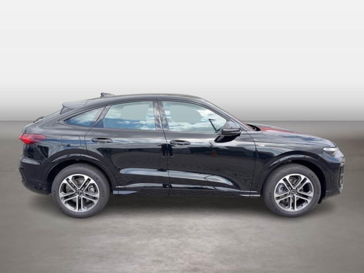 Bild über Audi Q5 Sportback TFSI quattro 150 kW S tronic - für weitere Informationen kontaktieren Sie den Audi Partner