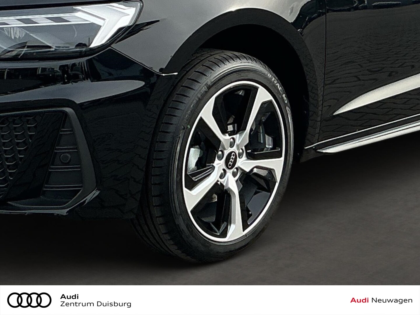 Bild über Audi A1 Sportback S line 30 TFSI S tronic - für weitere Informationen kontaktieren Sie den Audi Partner