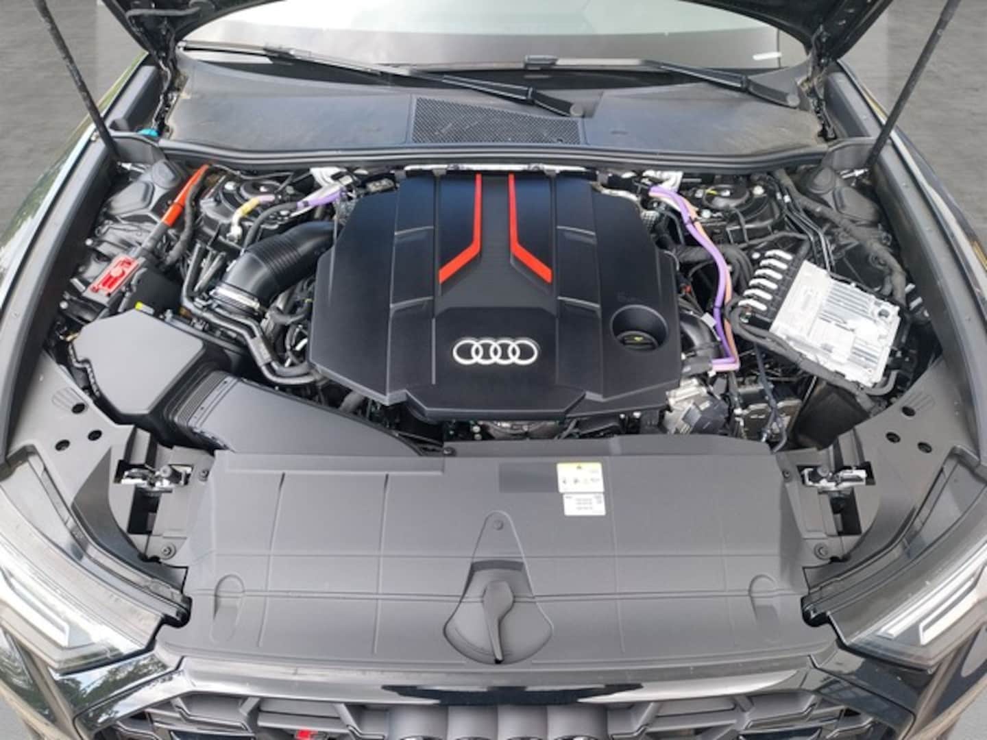 Bild über Audi S6 Avant TDI quattro tiptronic - für weitere Informationen kontaktieren Sie den Audi Partner