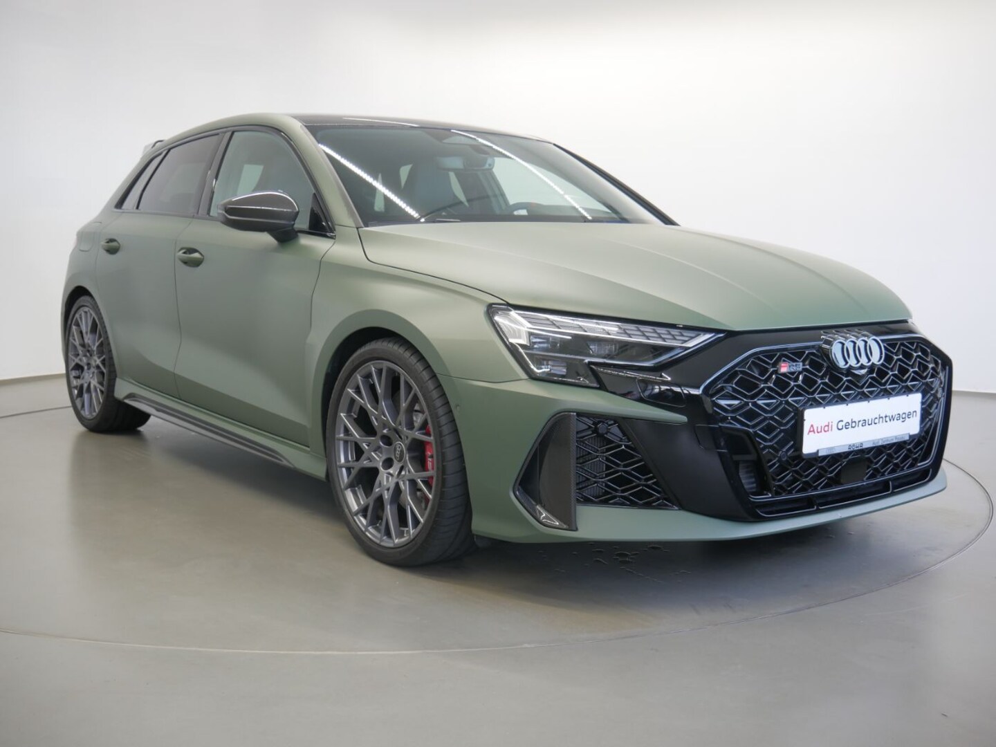 Bild über Audi RS 3 Sportback TFSI quattro 294 kW S tronic - für weitere Informationen kontaktieren Sie den Audi Partner