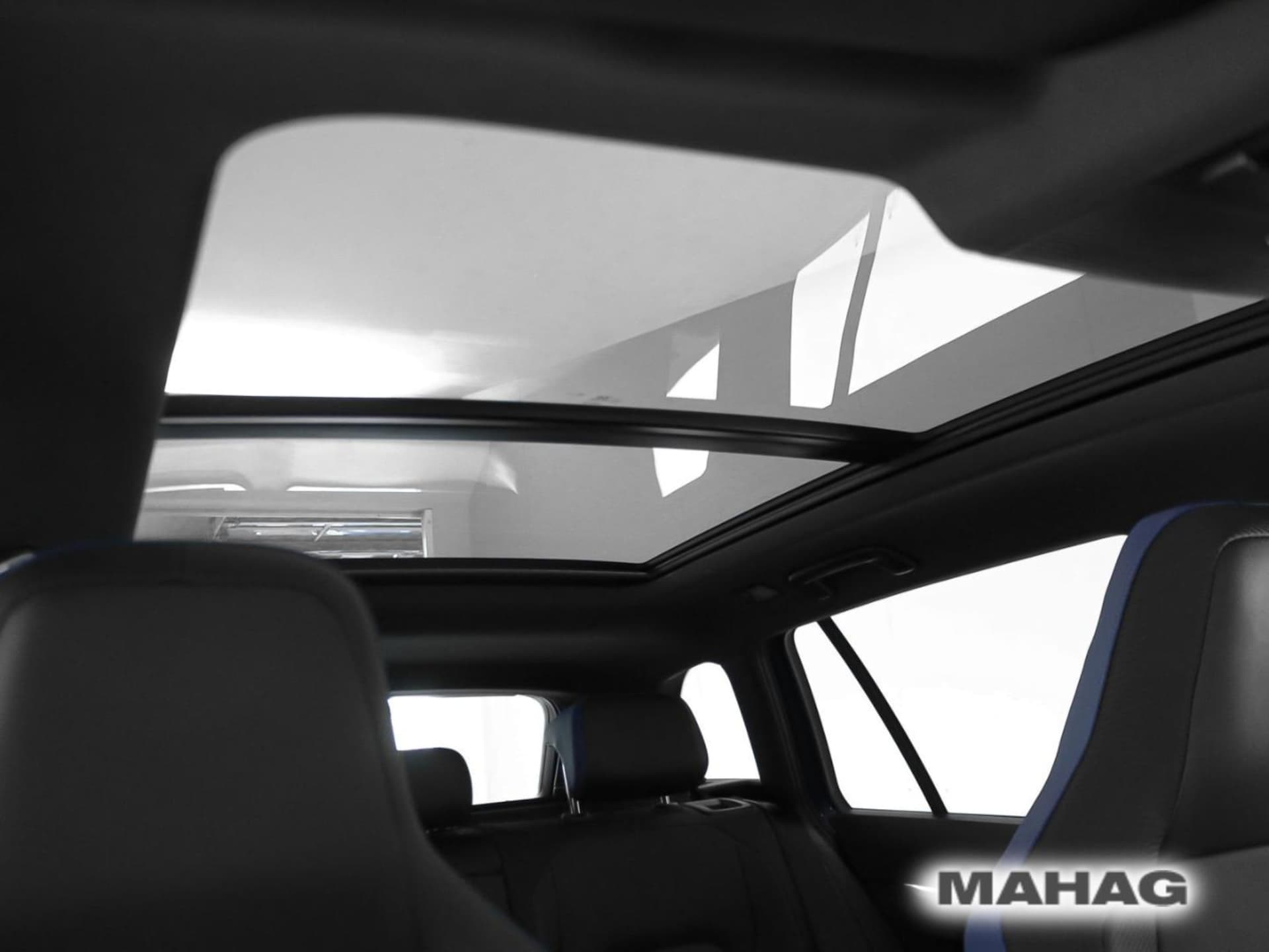 Volkswagen Golf Variant R