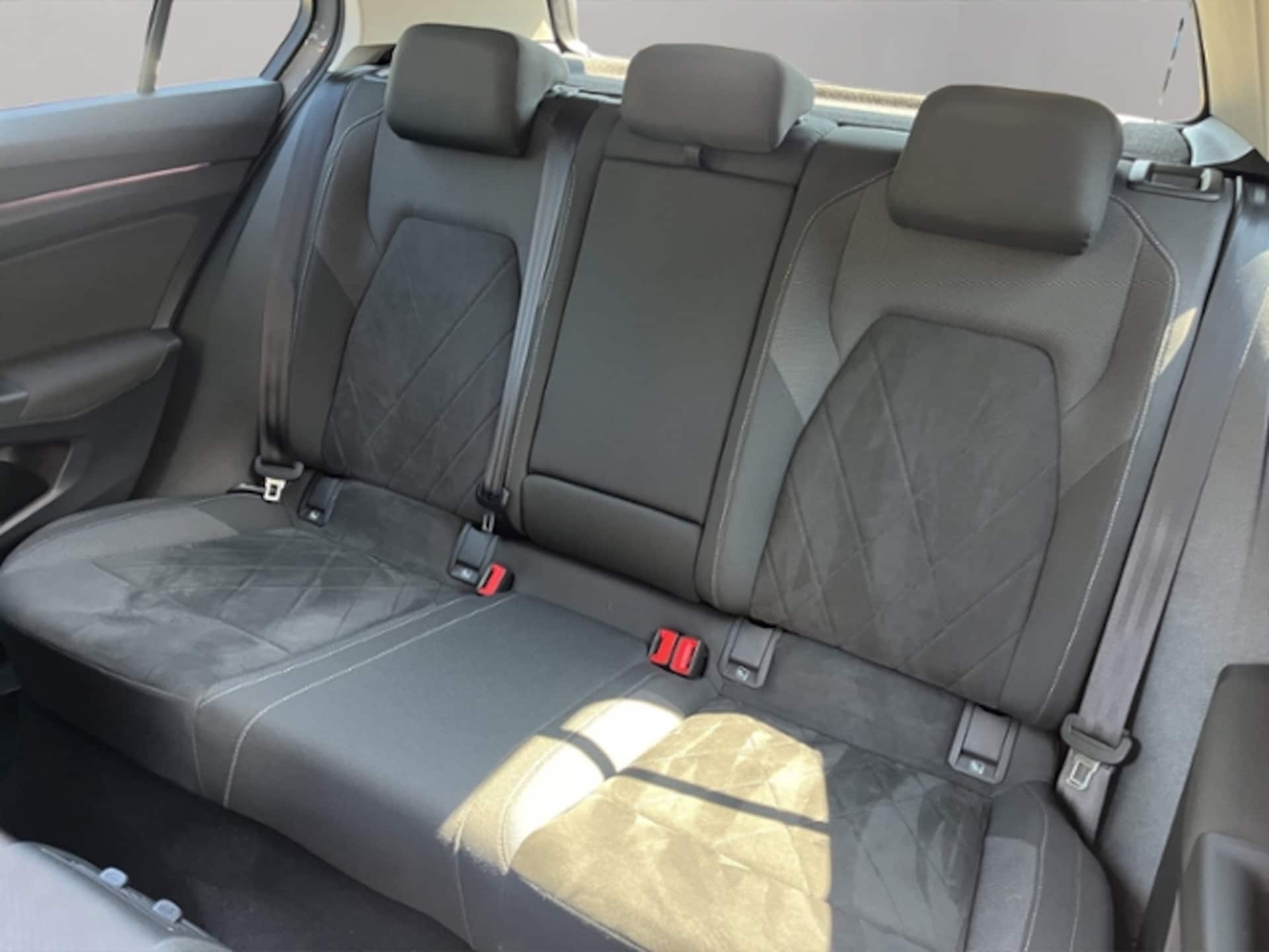 Volkswagen Golf Style