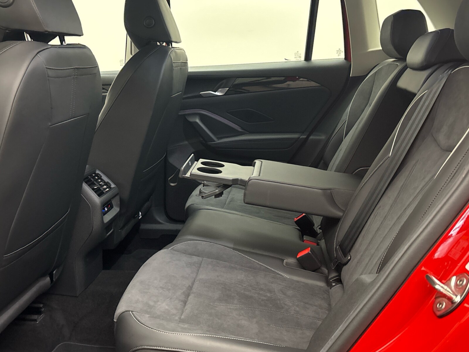 Volkswagen Tiguan – Bild 11