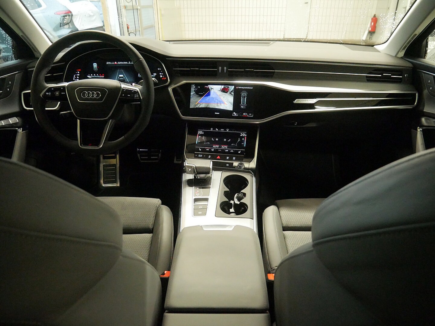 Bild über Audi S6 Avant TDI quattro tiptronic - für weitere Informationen kontaktieren Sie den Audi Partner