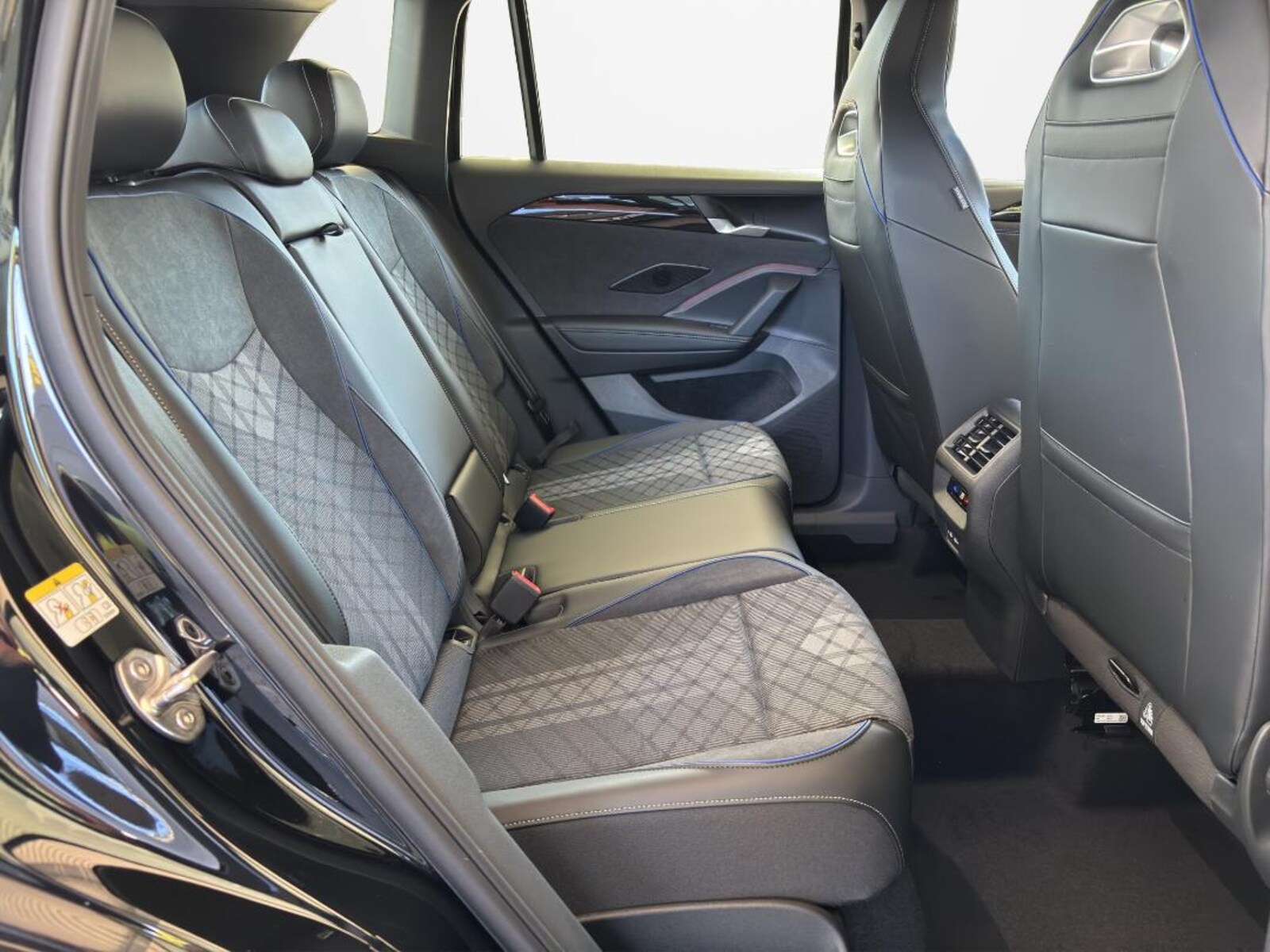 Volkswagen Tiguan – Bild 13