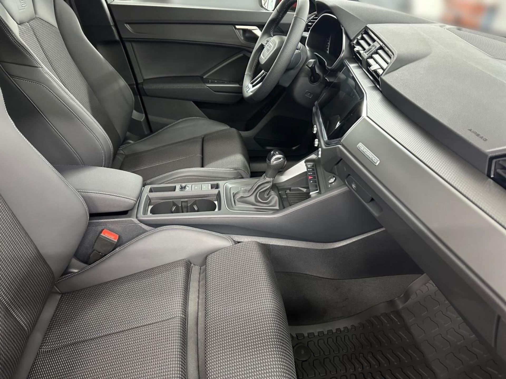 Audi Q3 Sportback S line