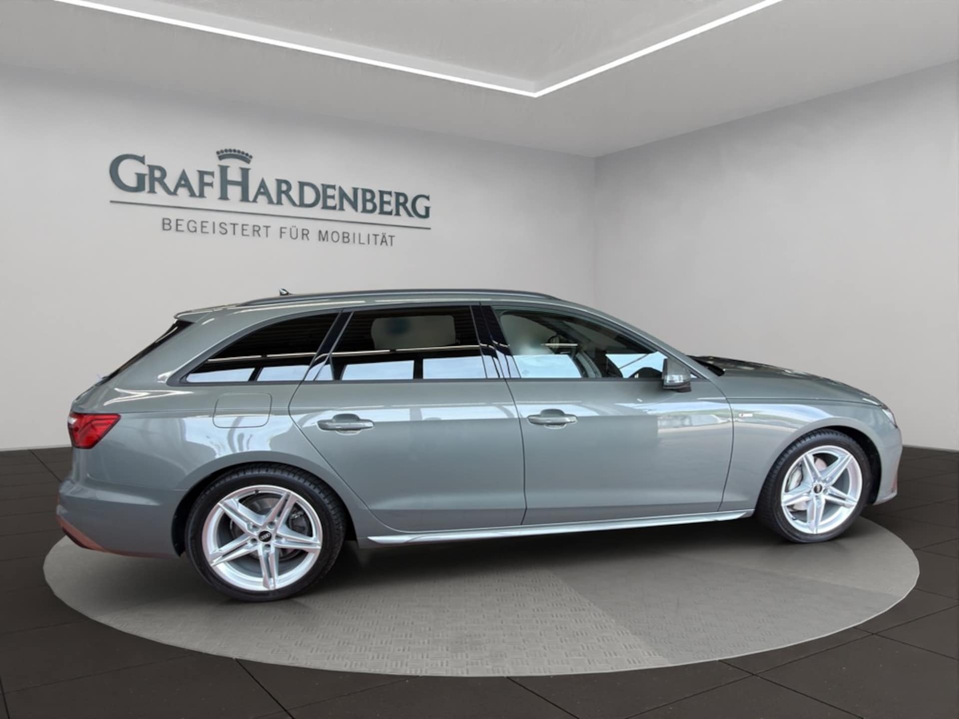 Audi A4 Avant S line