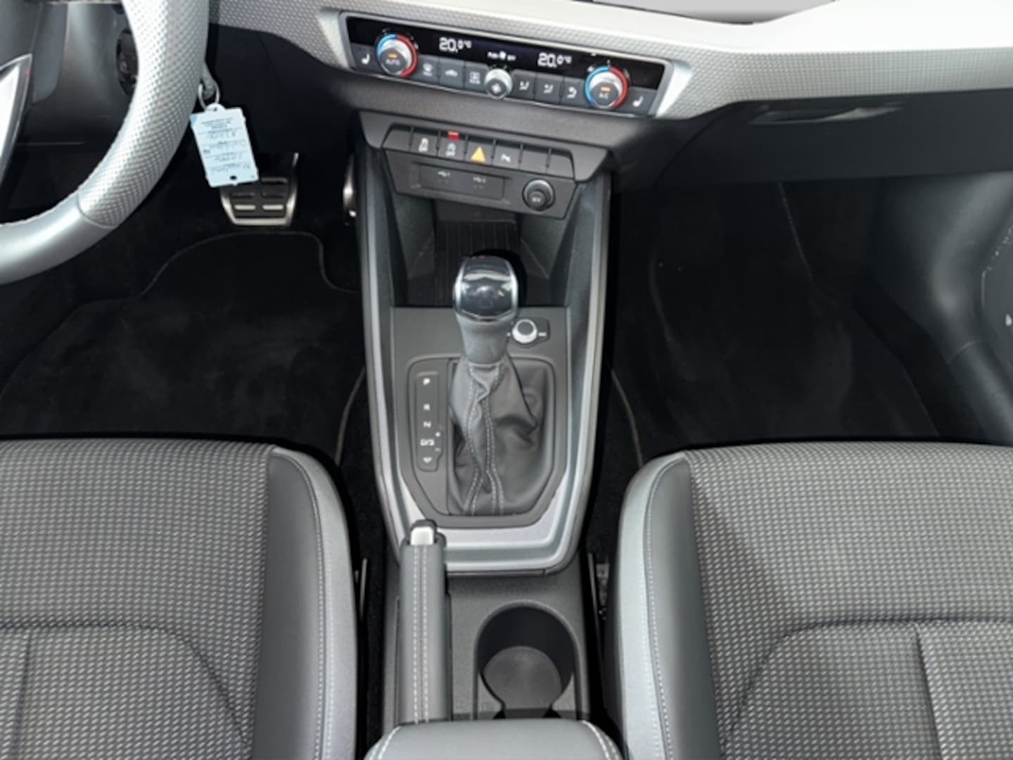 Bild über Audi A1 Sportback S line 25 TFSI S tronic - für weitere Informationen kontaktieren Sie den Audi Partner