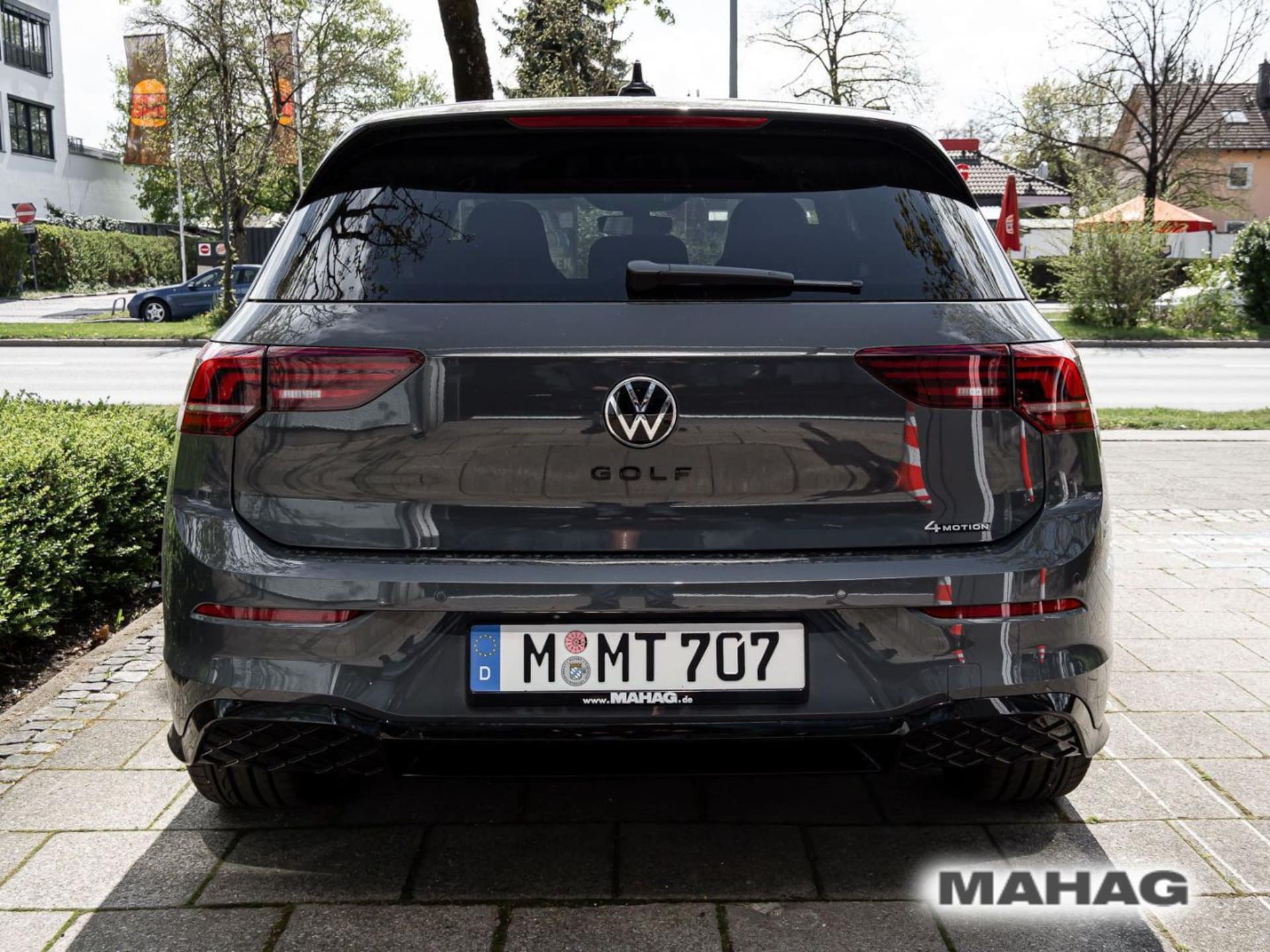 Volkswagen Golf R-Line