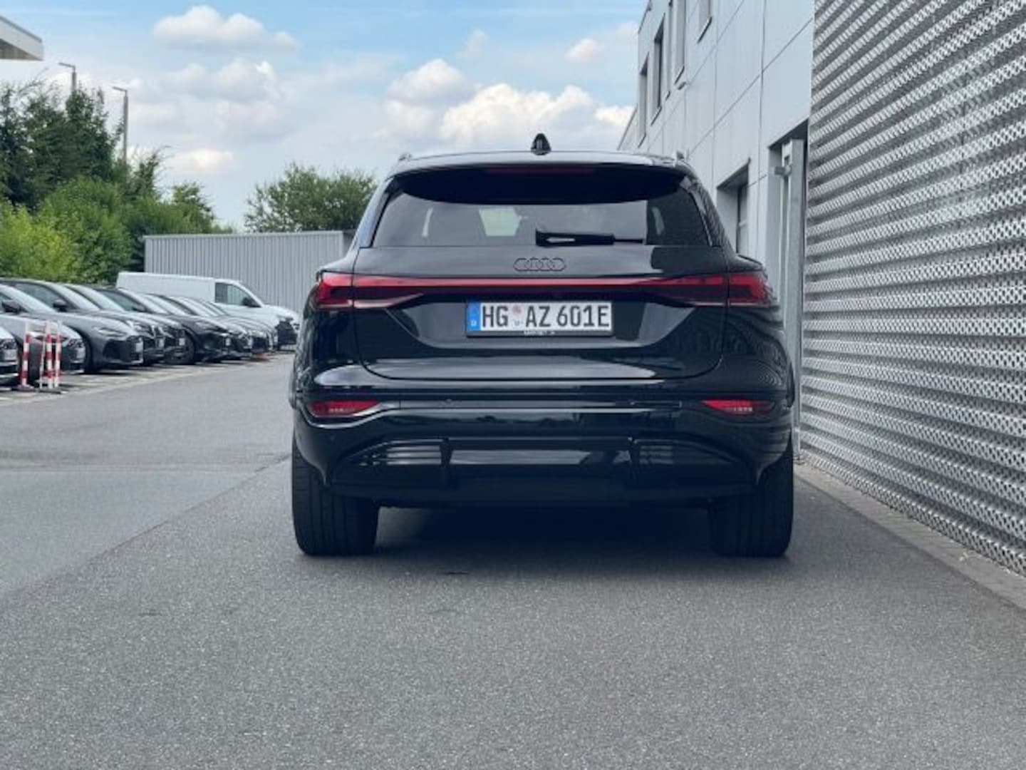 Bild über Audi Q6 SUV e-tron S line business e-tron performance 225 kW - für weitere Informationen kontaktieren Sie den Audi Partner