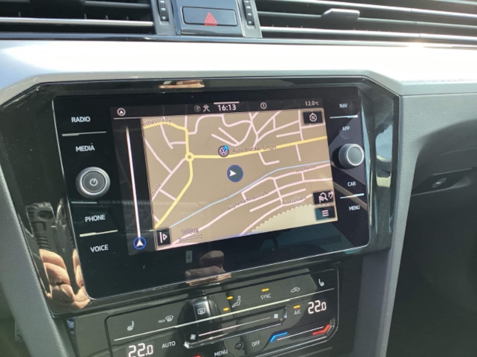 Volkswagen Passat Business