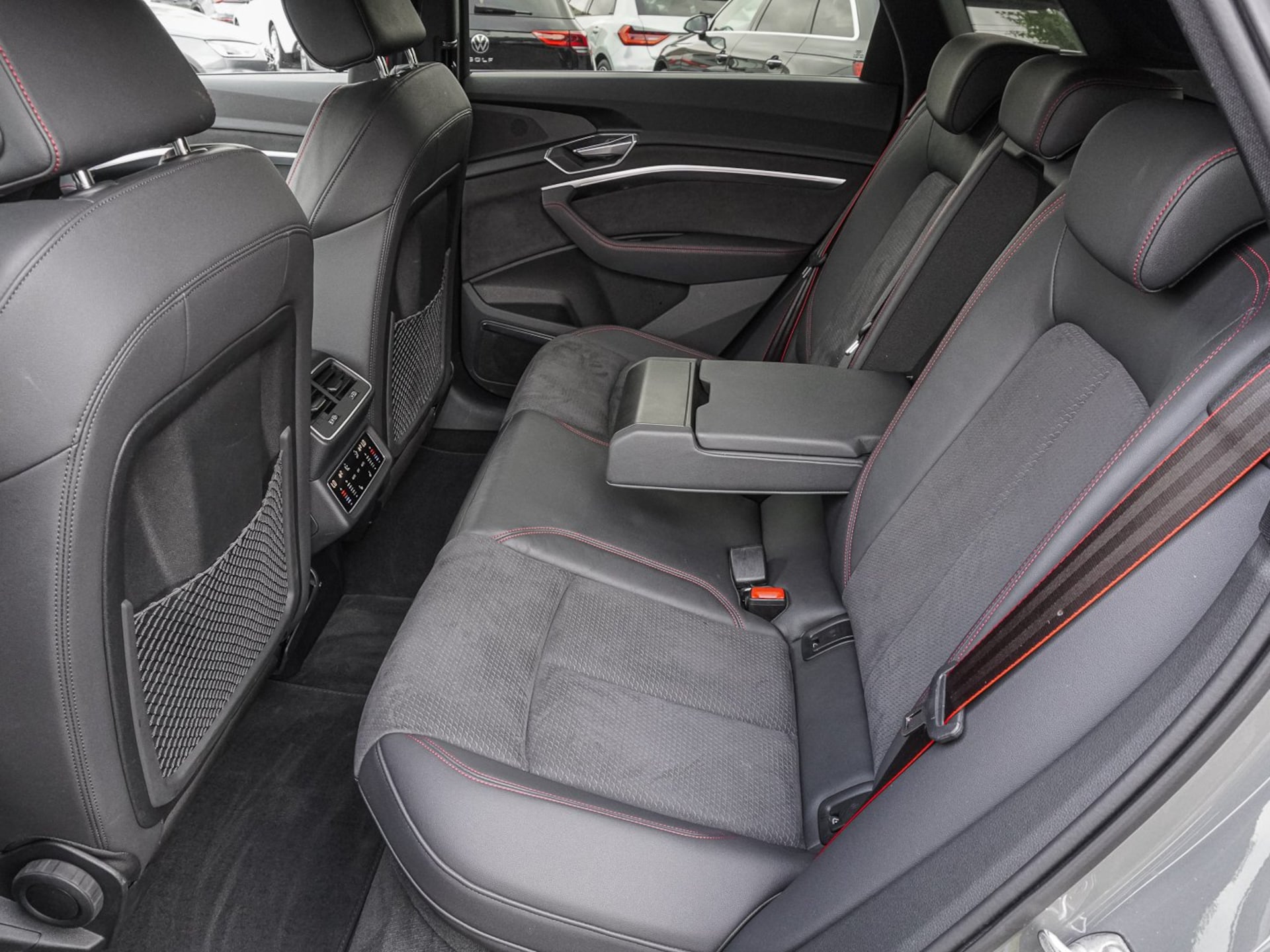 Audi Q8 e-tron S line