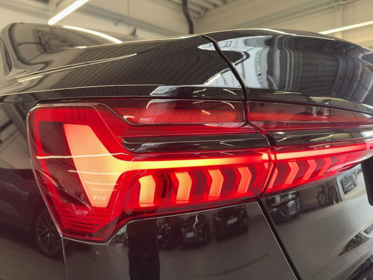 Bild über Audi A6 Limousine S line 45 TFSI quattro S tronic - für weitere Informationen kontaktieren Sie den Audi Partner