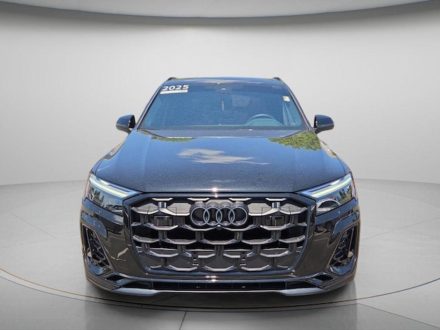 2025 Audi SQ7
