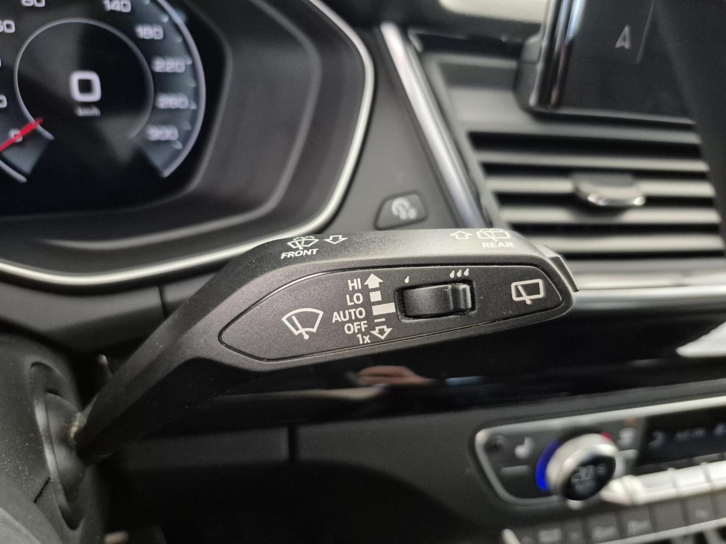 Image about Audi Q5 Sportback S line 40 TDI quattro 150 kW (204 ch) S tronic