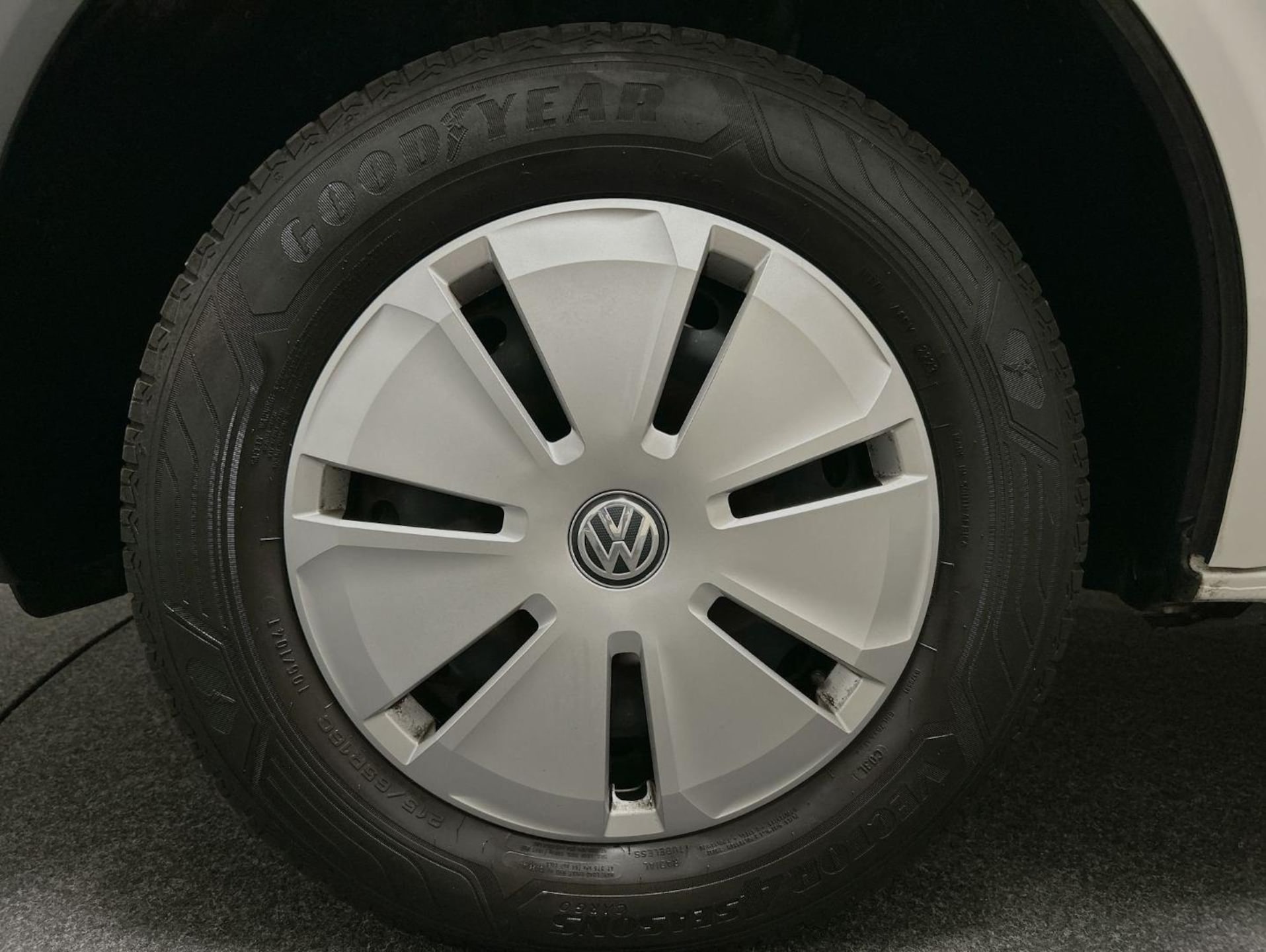 Volkswagen T6.1 Transporter Kasten langer Radstand