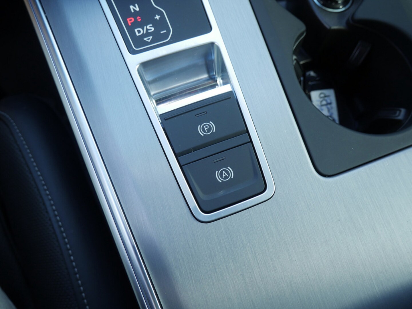 Bild über Audi S6 Avant TDI quattro tiptronic - für weitere Informationen kontaktieren Sie den Audi Partner