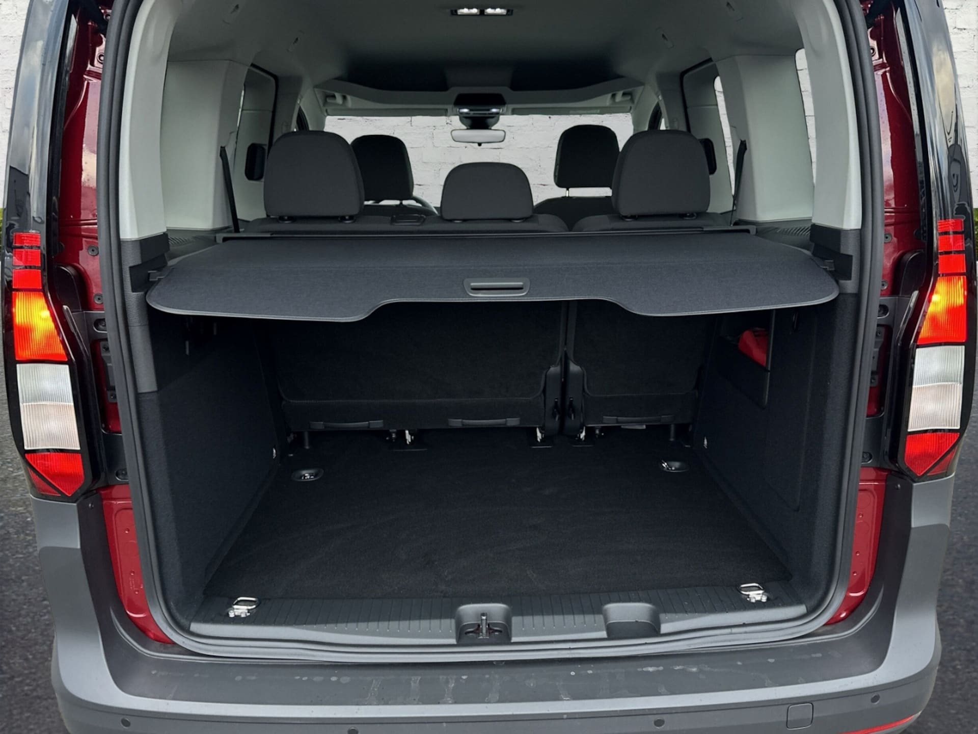 Volkswagen Caddy Basis-Modell