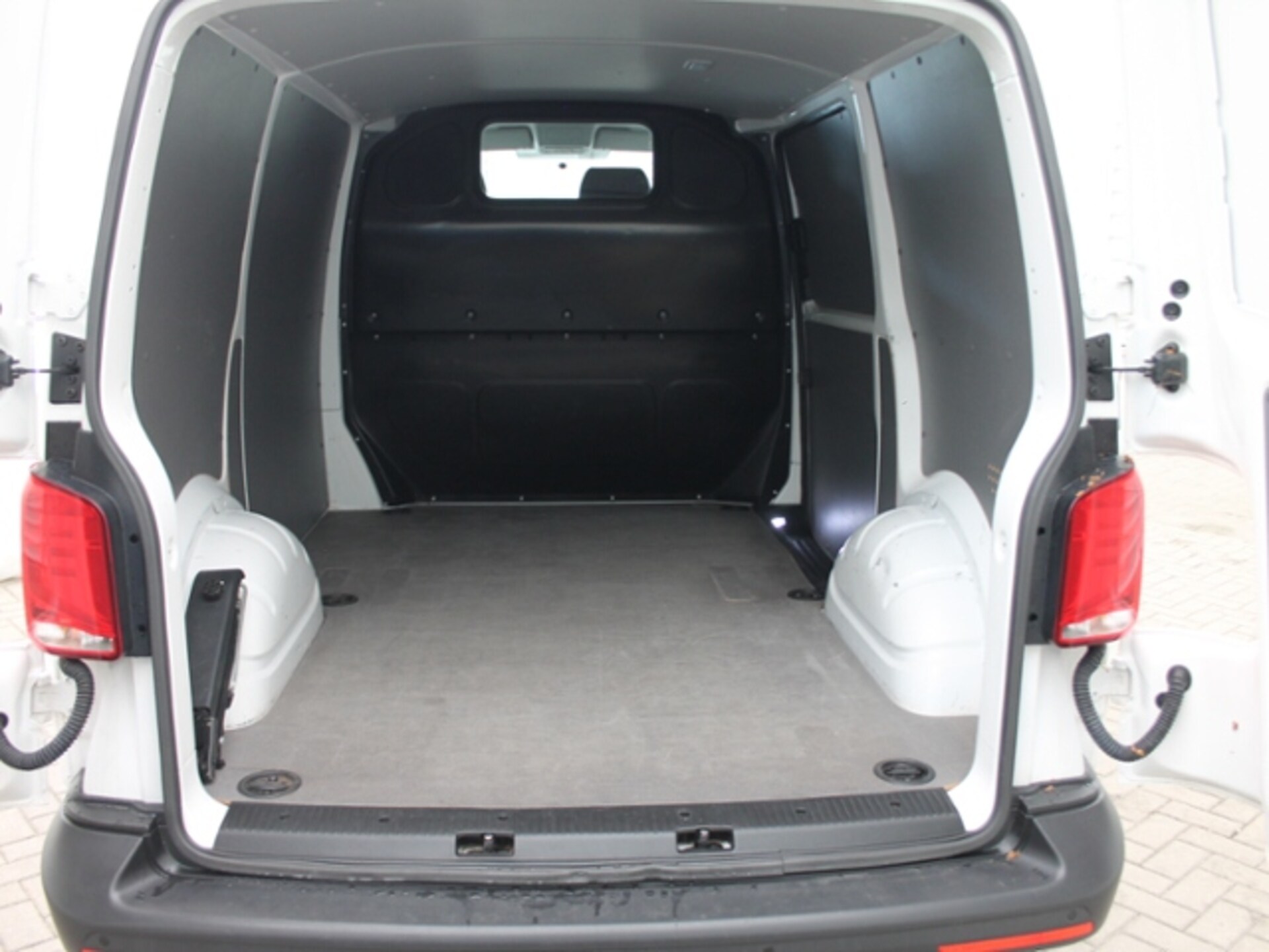 Volkswagen T6.1 Transporter Kasten kurzer Radstand