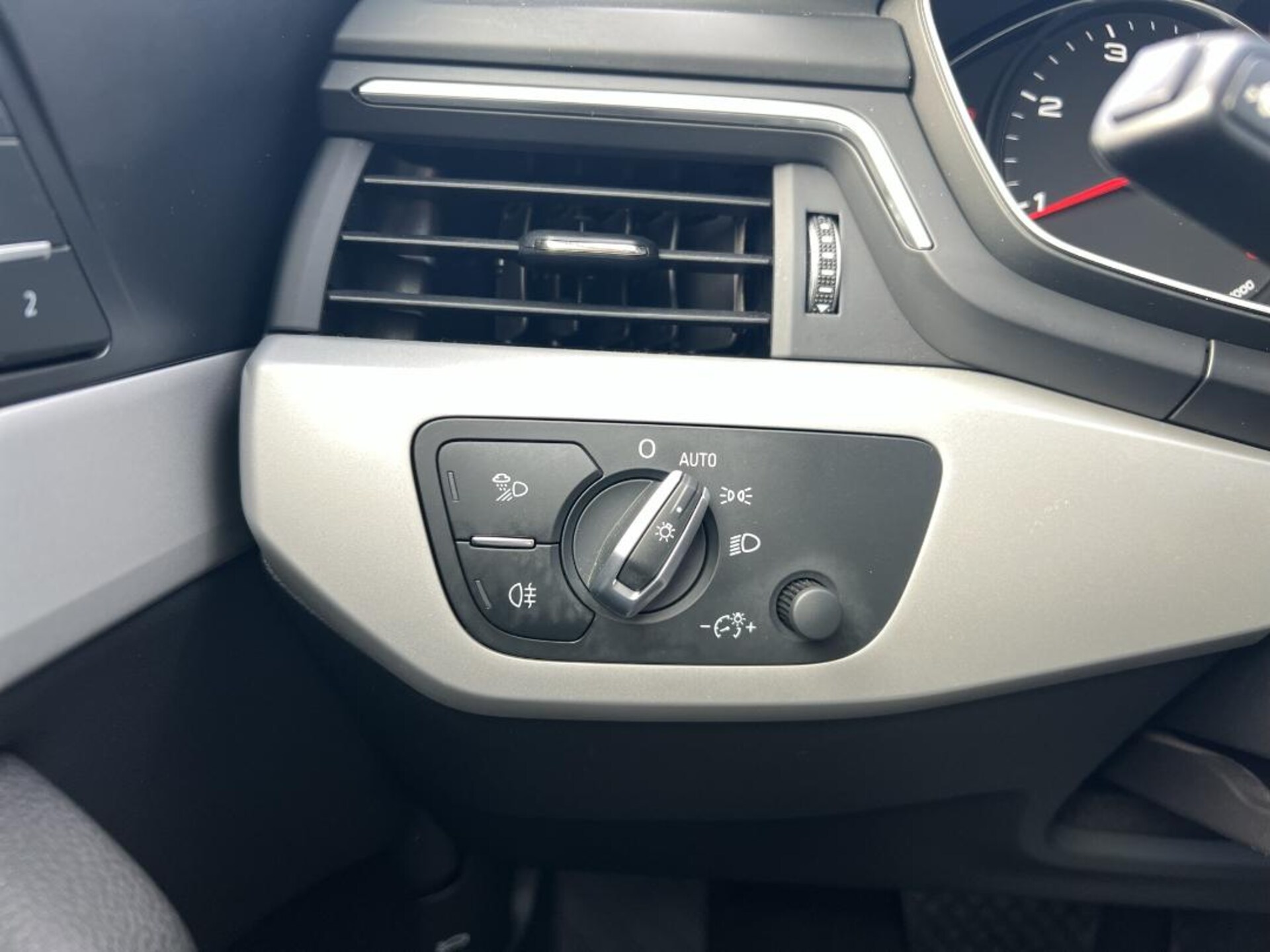 Audi A4 Avant Advanced