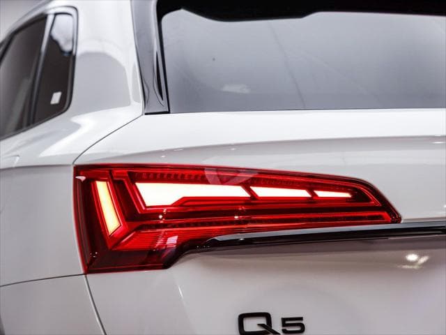 2025 Audi Q5 Premium Plus - Photo 11
