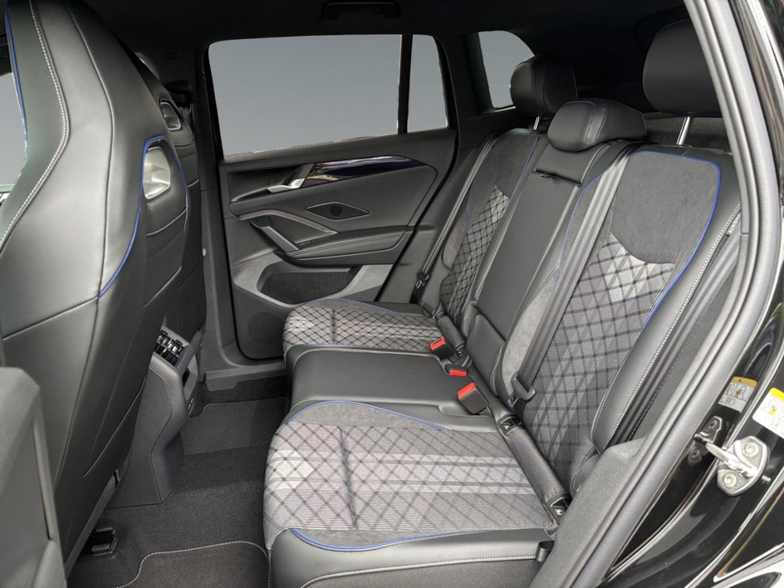Volkswagen Tiguan – Bild 11