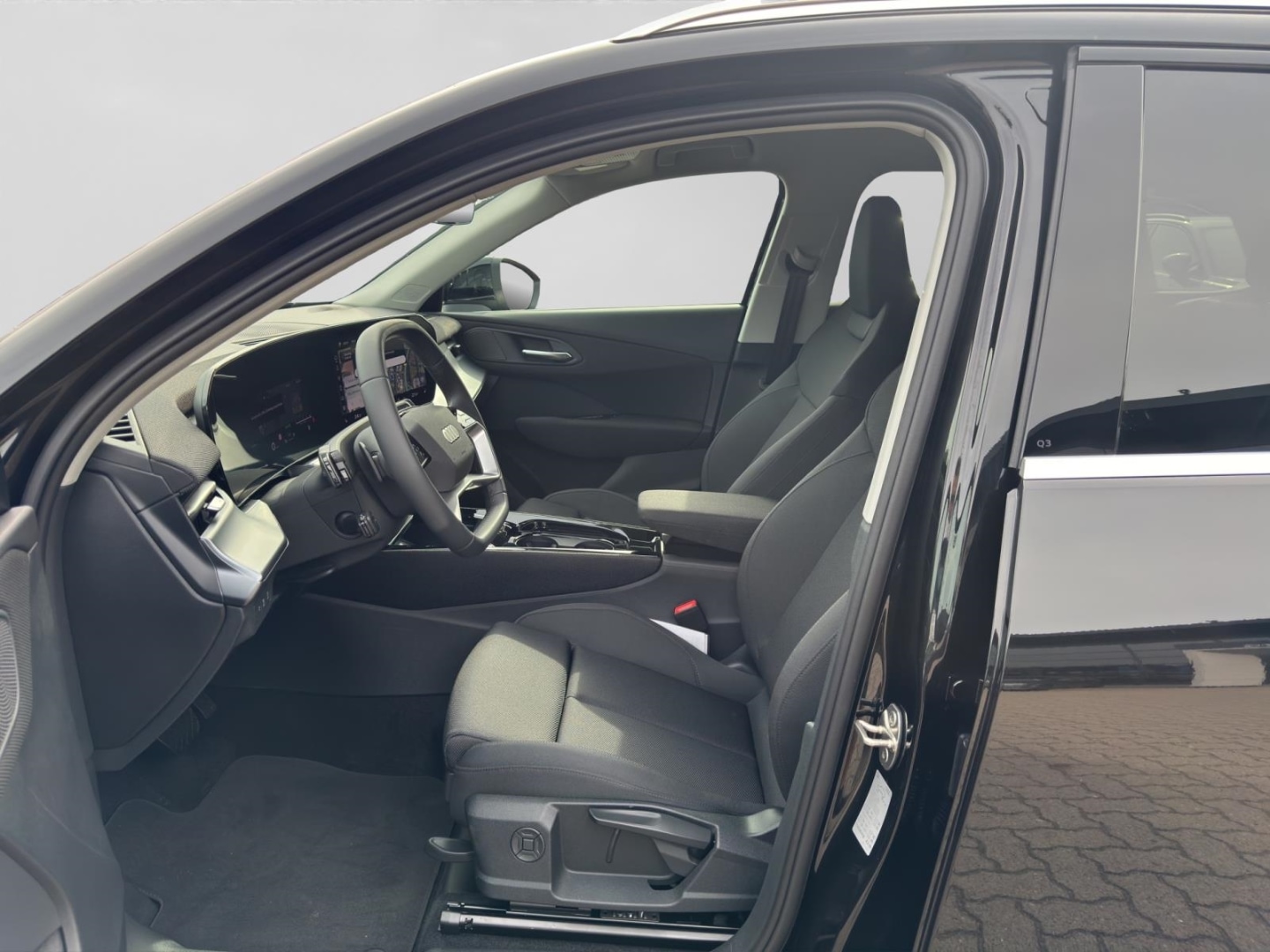 Bild über Audi Q3 SUV TFSI 110 kW S tronic - für weitere Informationen kontaktieren Sie den Audi Partner